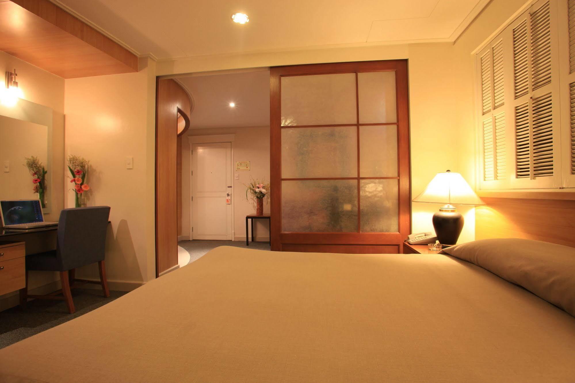 Mabini Mansion Hotel & Residential Suites Manila Ngoại thất bức ảnh